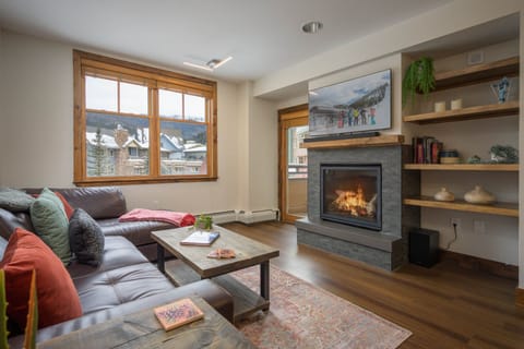 Welcome home to Zephyr Mountain Lodge 1318