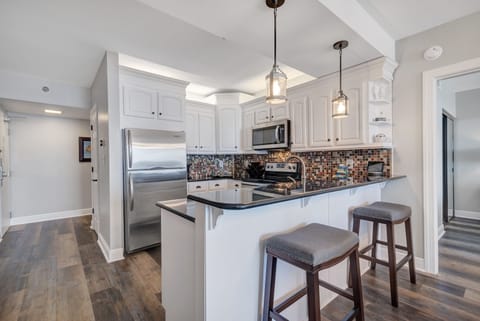 Extra Seating at the Breakfast Bar