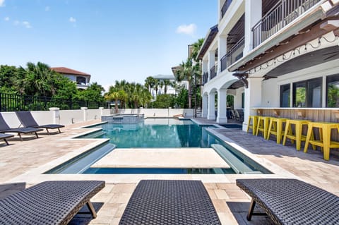 Sunreal - Destiny West - Private Pool & Hot Tub