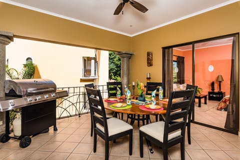 Enjoy a delish meal with family and friends. 