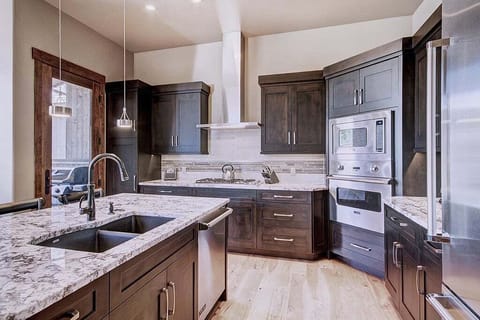 Kitchen - Slopeview Chalet - Breckenridge Vacation Rental