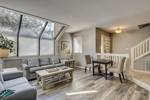 1st Floor Living Area