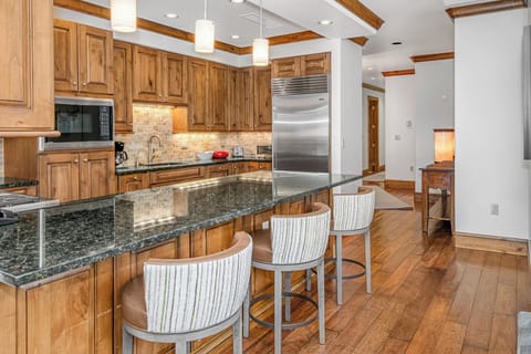 Lionsquare-N-402-Web_07