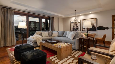 Great Room, Main Level - Seating area