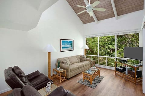 Open High ceiling Living Area