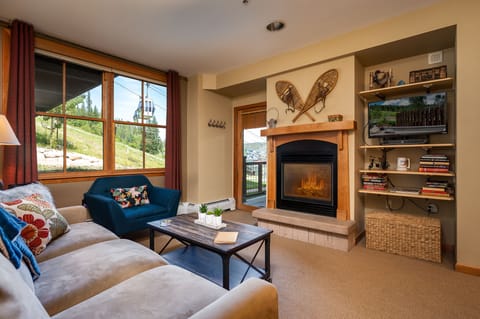 Welcome to Zephyr Mountain Lodge 1215