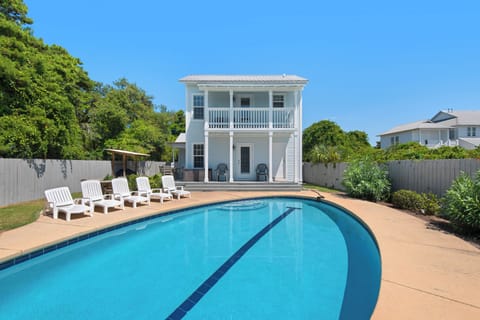 Wildwood Cottage pool
