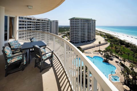 Private balcony with expansive views of The Gulf of Mexico