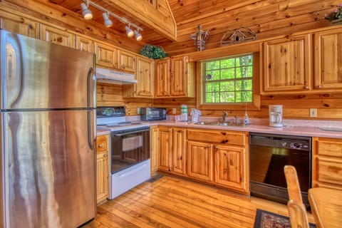 Full Kitchen - Beautiful cabinetry and stainless appliances adorn Awesome Views#701!