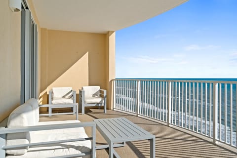 Oversized Furnished Gulf Front Balcony