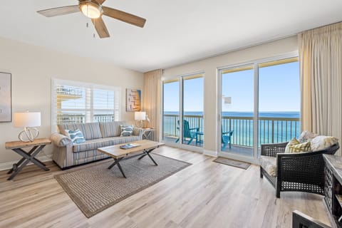 Gulf Front Living Area with Sleeper Sofa