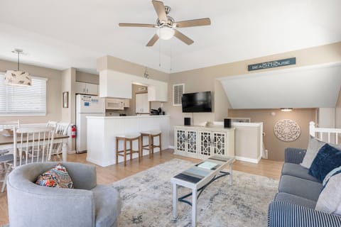 L34: Outer Banks Bliss | Top Level Living Area