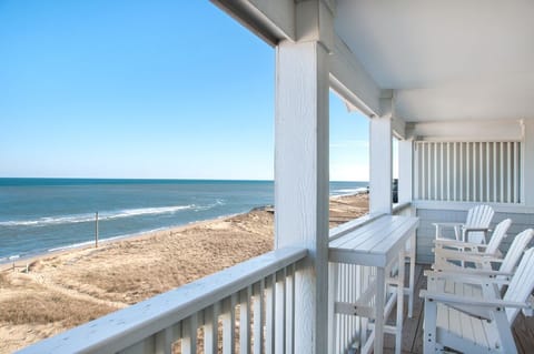SE403: Star of the Sea | Private Covered Deck