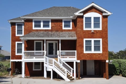 SW05: Seawatch 5 | Front Exterior