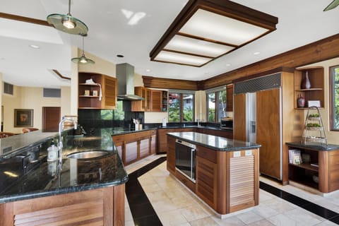 Spacious Kitchen