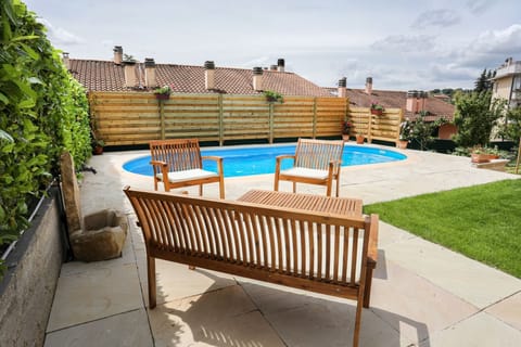 Property, Furniture, Building, Real Estate, Patio, Outdoor Furniture, House, Home, Swimming Pool, Backyard