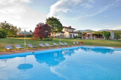 Swimming Pool, Outdoor Furniture, Resort, Eco Hotel, Estate, Hacienda, Sunlounger, Leisure, Umbrella, Shade