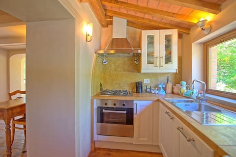 Dining Room, Kitchen