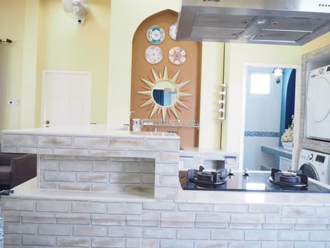 2-Bedroom Villa  | Private kitchen | Full-size fridge, microwave, oven, stovetop