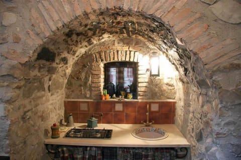 Double Room, Accessible | Private kitchen | Shared fridge, microwave, cookware/dishes/utensils