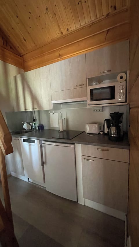 Saunallinen tupa | Private kitchen | Fridge