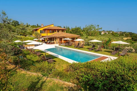 Building Exterior, Garden, Outdoor, Pool, Scenic View, Summer