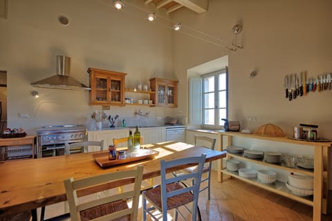 Dining Room, Kitchen