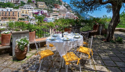 villa-deli-positano-villa-balcony