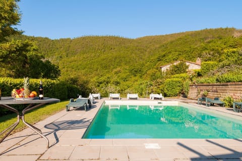 Water, Plant, Sky, Property, Furniture, Building, Swimming Pool, Tree, Outdoor Furniture, Grass