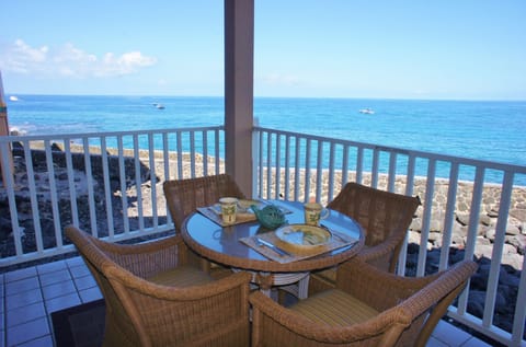 Ocean Front Lanai