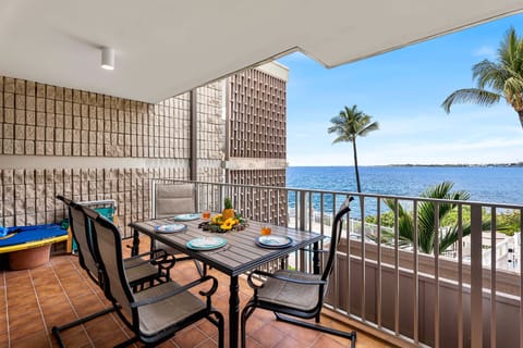Spacious lanai with fantastic ocean views