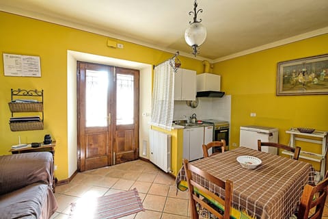 Dining Room, Kitchen