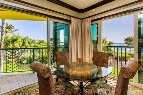 A207 Oceanfront Dining