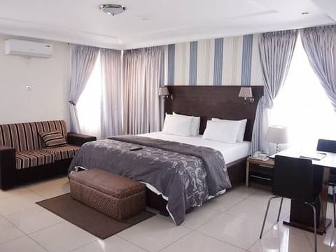City Room | Desk, free WiFi, bed sheets