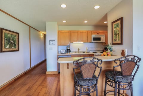 Kapaa Shore 117 Bar Stools