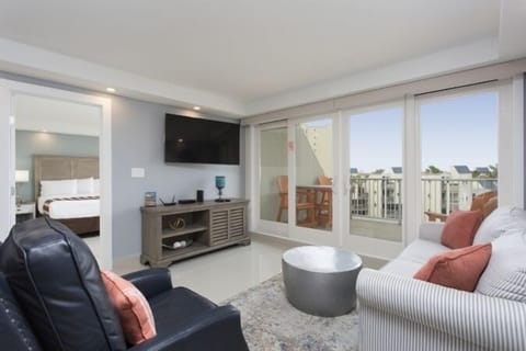 Welcome to Solare Tower at Bahia Mar - a luxury high-rise with a great view and abundant amenities.