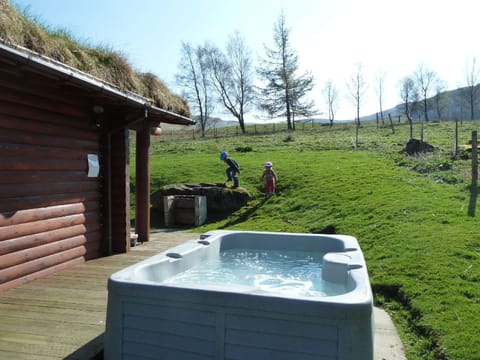 Clashmore Hot Tub views South