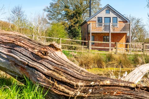 Snow Hall Barn, Peasenhall: A romantic escape to the country, nestled on a hill and overlooking striking grounds