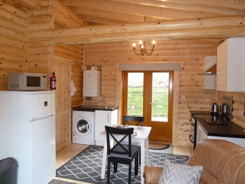 Scotsview Log Cabin Kitchen
