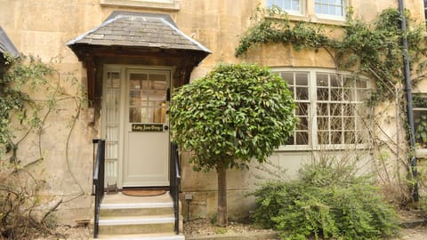 Lady Jane Grey Cottage at Sudeley Castle, Bolthole Retreats
