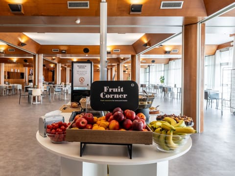 Daily buffet breakfast for a fee