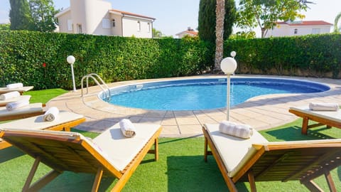 Villa Oasis by Ezoria Villas (1868)