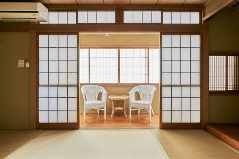 Japanese Style Room A | Free WiFi, bed sheets