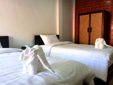 In-room safe, iron/ironing board, free WiFi, bed sheets