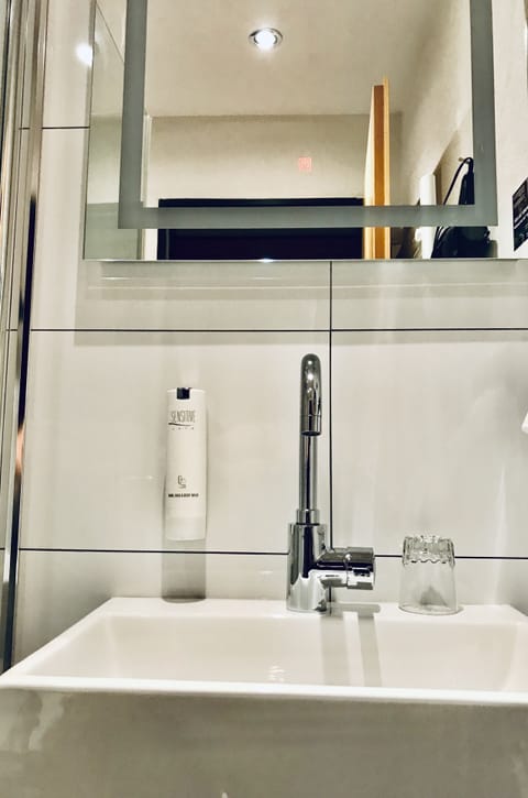 Single Room, Ensuite | Bathroom