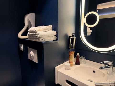 Premium bedding, desk, soundproofing, iron/ironing board