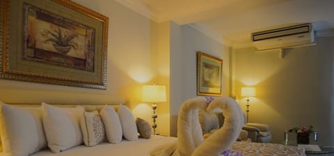 Suite | Iron/ironing board, free WiFi, bed sheets