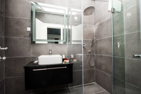 Double Room, 1 Queen Bed with Sofa bed, Balcony, Partial Sea View | Bathroom | Shower, free toiletries, hair dryer, bathrobes