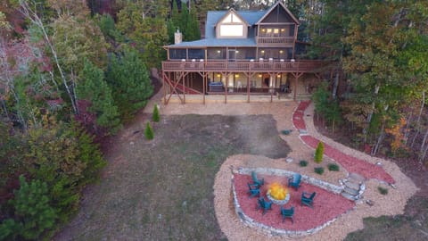 Aerial view of the cabin.