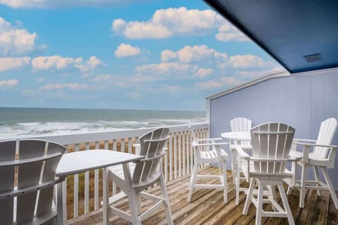 Oceanfront Roof Top Sun Deck